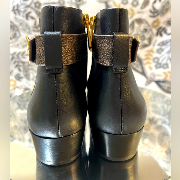 New Michael Kors Harland Chelsea Bootie Black 6.5M Leather MK Ankle Logo SideZip - Picture 8 of 16